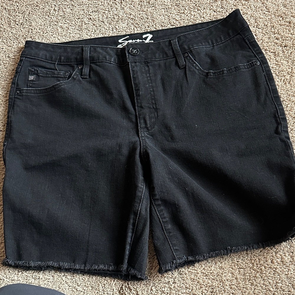 Seven7 Women's Classic Black Shorts